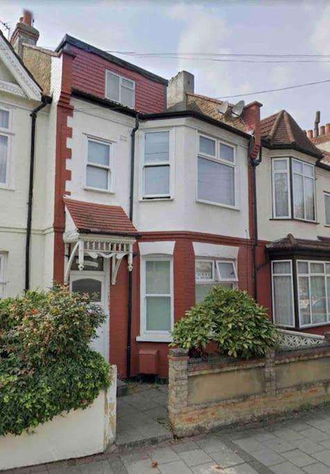 Private Guest Rooms In Tooting London Exterior photo