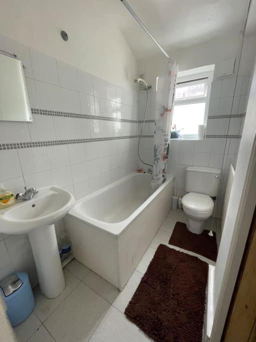Private Guest Rooms In Tooting London Exterior photo